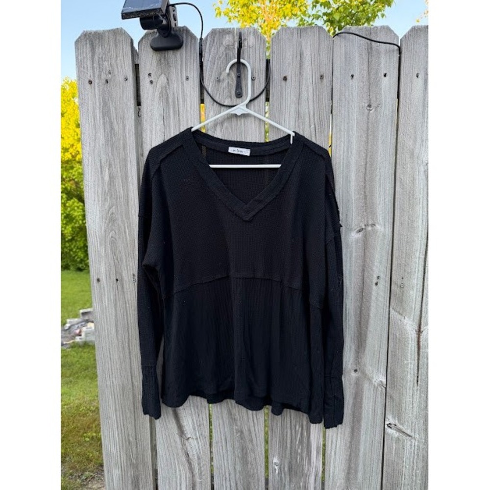 In Loom Black Waffle Knit V-Neck Long Sleeve Babydoll Top Raw Edge Thermal Small
